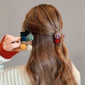 Plüsch Kirsche Haarnadel Krallen Kopfbedeckungen für Frauen süße Haarspange Pferdeschwanz Haarspangen Haarklemmen Mode-Accessoires