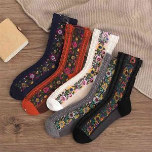 CA080 5Pairs/Pack vintage ethnic flower cotton socks autumn winter women socks colorful special comfortable casual Socks 210720