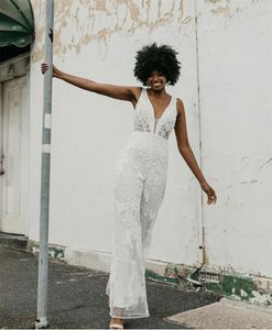 Chic Jumpsuit Wedding Dress Lace Appliques Sleeveless Deep V Neck Bridal Gowns Ankle Length Backless Gorgeous Robe de mariee