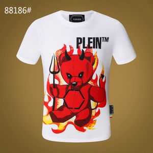 Plein Bear T Shirt Mens Designer Tshirts Roupa de marca Strass Crânio Homens camisetas Clássicas Alta Qualidade Hip Hop Streetwear Tshirt Top Ocasional Tees PB 11367