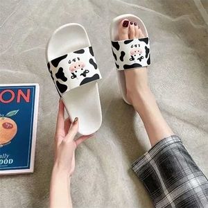 Sapatilhas de verão flip flops para sandálias femininas Casa de Sunny Kawaii Chinelos Casual Soft Beach Shoes 211110