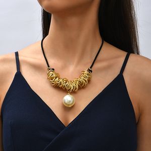 Collane a catena in corda nera semplice stile punk per le donne gioielli alla moda in metallo color oro bianco con ciondolo a forma di grande perla