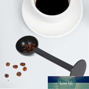 2 in 1 Coffee Tamping Scoop per chicco di caffè in polvere Misuratore di manomissione Cucchiaio di plastica Coffee Tamper Scoop Utensile da cucina Coffeeware Prezzo di fabbrica design esperto Qualità