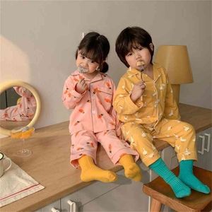 春の到着の女の子ファッション漫画パジャマ子供韓国のデザインの子供パジャマセット210528