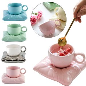 Mugs Nordic Coffee Cup Drinkware With Pillow Ceramic Milk Tea Mug Ice Cream Macaron Bag Christmas Gifts