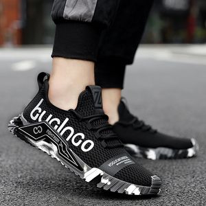 2021 Ankunft Top Qualität Mode Herren Atmungsaktive Laufsportschuhe Weiß Schwarz Grün Outdoor Tennis Trainer Turnschuhe Größe 40-45 Y-111