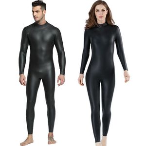 Costumi da bagno Muta da triathlon CR da 3 mm per uomo e donna Pelle super elastica Pelle liscia Neoprene caldo e freddo di un pezzo