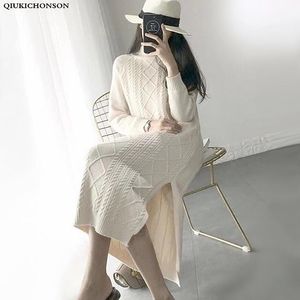 Casual Dresses Qiukichonson Höst Vinter Turtleneck Sweater Klänning Kvinnor Hår Koreansk Fashion Side Slit Twisted Long Strikkad Robe
