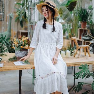 Johnature Women Embroidery Floral Dresses Spring O-Neck Seven Sleeve High Quality Mori Girl Sweet White Casual Dresses 210521