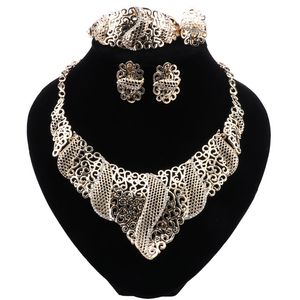 Bröllop Dubai Afrika Nigeria African Smycken Sätta Silver Pläterade Halsband Örhängen Romantisk Kvinna Bridal Jewellry Sets