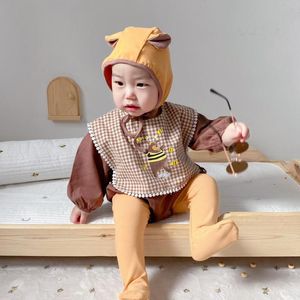 3pcs roupas de bebê conjunto infantil manga comprida bodyit + xadrez desenhos animados colete + chapéu bebê menina roupas primavera meninos roupas 210413