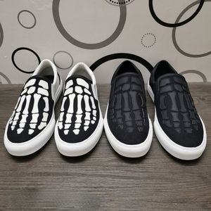 Handmade Male Slip on Shoes Comfortable Men's Casual Shoes Skull Print Sneakers Luxury Designer Men Loafers Flats Black White
