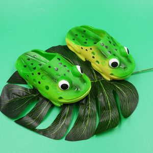 Arrival Summer Kids Boys Girls Slippers Cute Frog Slides Hole Beach Slippers Indoor Home Shoes Children Outdoor Sandals 210713