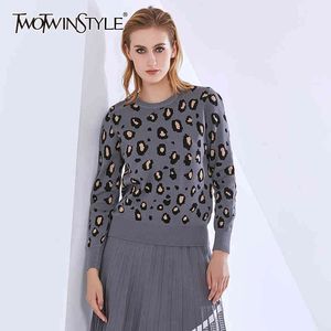 Twotwinstyle leopardtrycktröjor för kvinnor o nacke långärmad stickning träff färg toppar kvinnlig chic stil mode kläder 210517