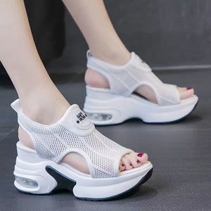 Высота увеличения стельки Стельки спортивные сандалии для женщин 2021 летние новые моды римский стиль Wee платформа Интернет горячие сандалии X0523