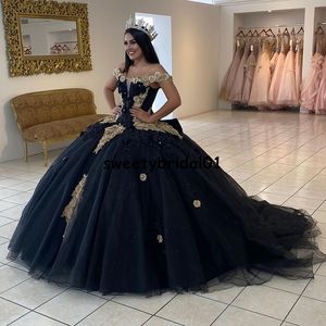 Black Gold Lace Vestido 15 Anos Party Dress 2022 Off Shoulder Puffy Tulle Quinceanera Prom-kappor för mexikansk tjej