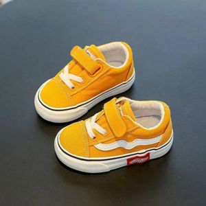Walkers Çocuk Tuval İlk Ayakkabı 1-3 Yaşında Yumuşak-Soled Erkek Bebek Kız Spor Toddler Casual Çocuklar Sneakers