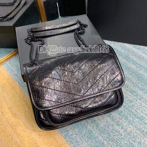 Crossbody Designer Bags top 7A quality Small Black Chain Genuine Leather oil wax wrinkled cowhide chevron quilted Luxurys Designers Nikk Messenger Bag 22cm