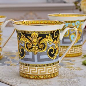 上質な磁器マグカップのための植物茶ハンドルのための塗られた本物のゴールドプラチナの高級デザイナーマグスギフト076