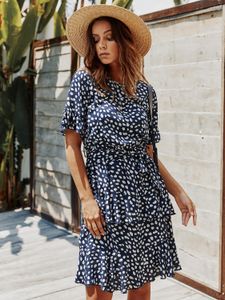夏のドレスの女性の水玉印刷のMidiのドレスカジュアルな半袖Oネックスラッシュルーズビーチドレスのフリレスサンドレスクロス210521