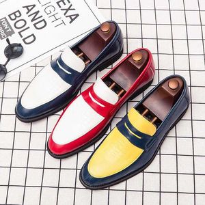 Designer slip på läder skor män casual mode lata ärtor blandad färg körning