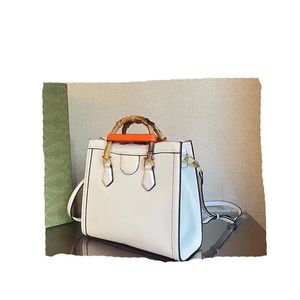 Borse di bambù Designer di lusso Borse a spalla di moda di marca Borse da donna di alta qualità Catene Borsa per telefono Portafoglio Cross body Metallic Vintage Temperament