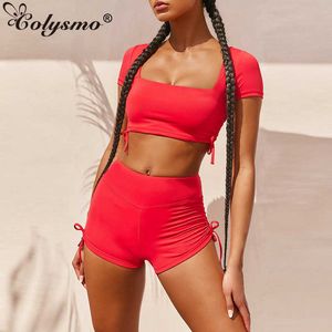 Colysmo Amarelo Tracksuit Mulheres Verão Sexy Voltar Escavado Crop Top Hight Cintura Biker Shorts Dois Peça Conjunto Branco Activewear 210527