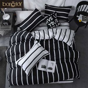 Bonenjoy Preto e Branco Colo Listrado Cobertura de Cobertura Solteiros / Twin / Duplo / Queen / King Colcha Capa Folha de Cama Billowcase Kit 211007