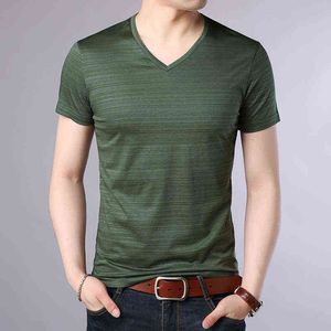 2021新しいファッションブランドTシャツ男性ソリッドカラーVネックトレンドストリートウェアトップスマートグレード半袖Tシャツ男性服G1229