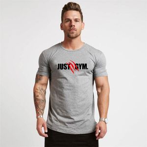 MuscleGuys Moda Esneklik Pamuk Spor T-Shirt Erkekler Kısa Kollu Spor T Gömlek erkek Sadece Spor Salonları Vücut Geliştirme T-shirt Tee 210421