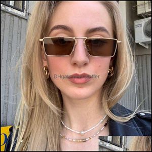 Okulary przeciwsłoneczne Moda Aessories Vintage Metal Małe Rec Kobiet Designer Klasyczne Retro Okulary Lady Sun Dla Kobiet 2021 Luksusowa Drop Dostawa BPNF