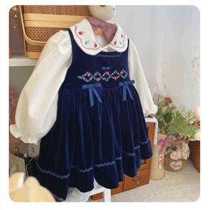 Baby Girl Autumn Winter Navy blue Small Flower Embroidery Princess Dress for Casual Party Vintage England Spanish Turkish G1218