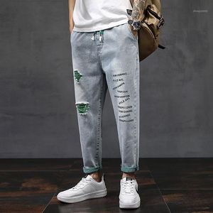 Мужские джинсы 2022 летние гарем тонкие мужчины растянутые джинсовые брюки уличная одежда черные щипцы повседневные мешковатые брюки плюс размер 27-36