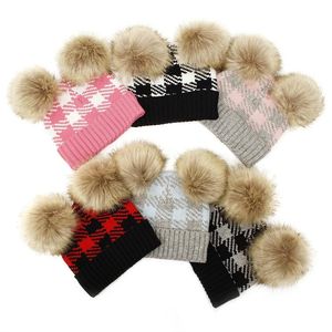 Winter Baby Mädchen Strickmützen Säuglinge Häkeln Bommel Mützen Hüte Doppel Fellknäuel Plaid Hut Kinder Stricken Outdoor Cap Kleinkind Zubehör