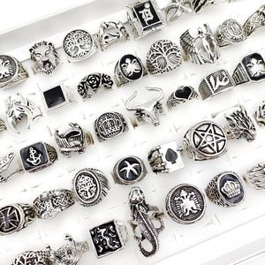 Wholesale 50Pcs/Lot Punk Gothic Crown AG Rings for Men and Women Mix Styles Black Glaze Antique Silvery Vintage Jewelry Gift Alloy Accessories