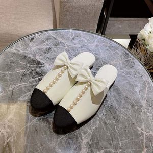 Tofflor Tub för Kvinnor Pearl Bow Sandals Loafer 2021 Socks Plus Storlek 4 7 9 Stövlar Hummer Rack Män 8 Nummer FIP Flops