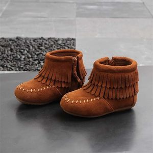 Herbst Winter Baby Kinder Quaste Wildleder Knöchel Martin Stiefel Hohe Schuhe Kinder Mädchen Plüsch Futter Fahion Schnee 211227