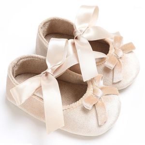 Primeiros caminhantes nascidos nascidos meninas princesa estilo bowknot sapatos arco seda fita soled calçado s2