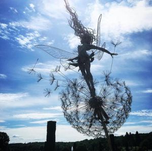 Decorazioni da giardino Sculture di fata dei fiori Palo decorativo Fata mitica Cortile Prato Pali Dente di leone Figurine Fai