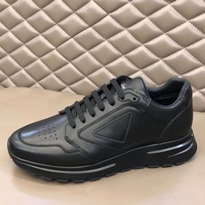 Scarpe casual da uomo Scarpe casual Designer di lusso 3-angolo cuoio nero cuciture opaco r chaussures tout all'aperto piattaforma allenatore