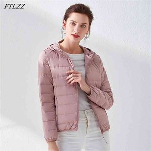 Jesień Winter Women Ultra Light Krótki Płaszcz 90% White Duck Parkas Kapturem Slim Zipper Snow Jacket Outwear 210430