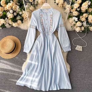 Sonbahar Kadın Bohemian Elbise VintageFlower Işlemeli Tatlı Mantar Ruffled Yaka Kıyafet Bel MIDI Kadın Vestidos PL456 210506