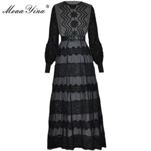 Fashion Designer dress Spring Women's Dress Lantern Sleeve Mesh Embroidery Patchwork Lace Vintage Black Dresses 210524