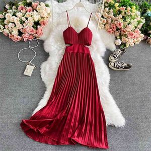 Summer Women's Dress French Retro Solid Color V-neck Waist Strap Slim Casual Pleated Female es 210506