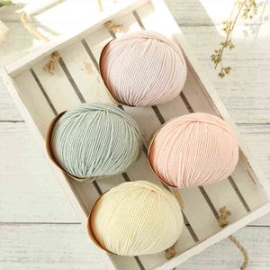 1PC 1pc 50%Merino Wool Soft Sweater Scarf Hat Hand Woven DIY Rainbow Baby Wool Yarn Thread High Quality 50g / Ball Y211129