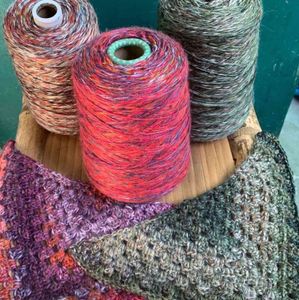 1PC New 500g Beautiful Unique Fancy Space Dye Soft Plush Acrylic Wool Knitting Yarn Weaving Sewing Chunky Thick Crochet Thread X5135 Y211129