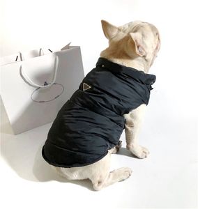 Klasyczny dół Płaszcz z kapturem Dog Odzież Pet Ciepła bawełniana kamizelka Metal Trójkąt Etykieta Zwierzęta Kurtka Płaszcz