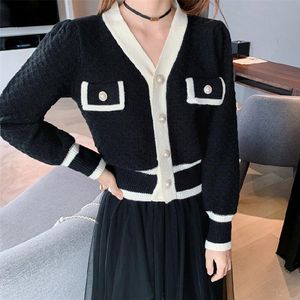 女性ニットスプリングボタンニットカーディガンブラックVネック長袖クロップトップセーター女性のセーターニット