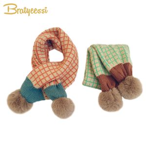 Sciarpa per bambini in pelliccia sintetica per ragazze dei ragazzi Sciarpe per bambini in maglia scozzese con pompon invernale Sciarpe per bambini unisex Scaldacollo Sciarpe Accessori per neonati