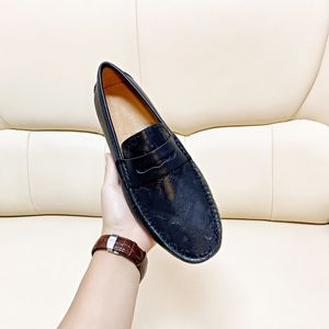 24 Mocassini da uomo di lusso in pelle verniciata modello Scarpe con punta a punta Slip-On Punta a punta Designer di nozze per feste Scarpe eleganti per uomo Nero Verde